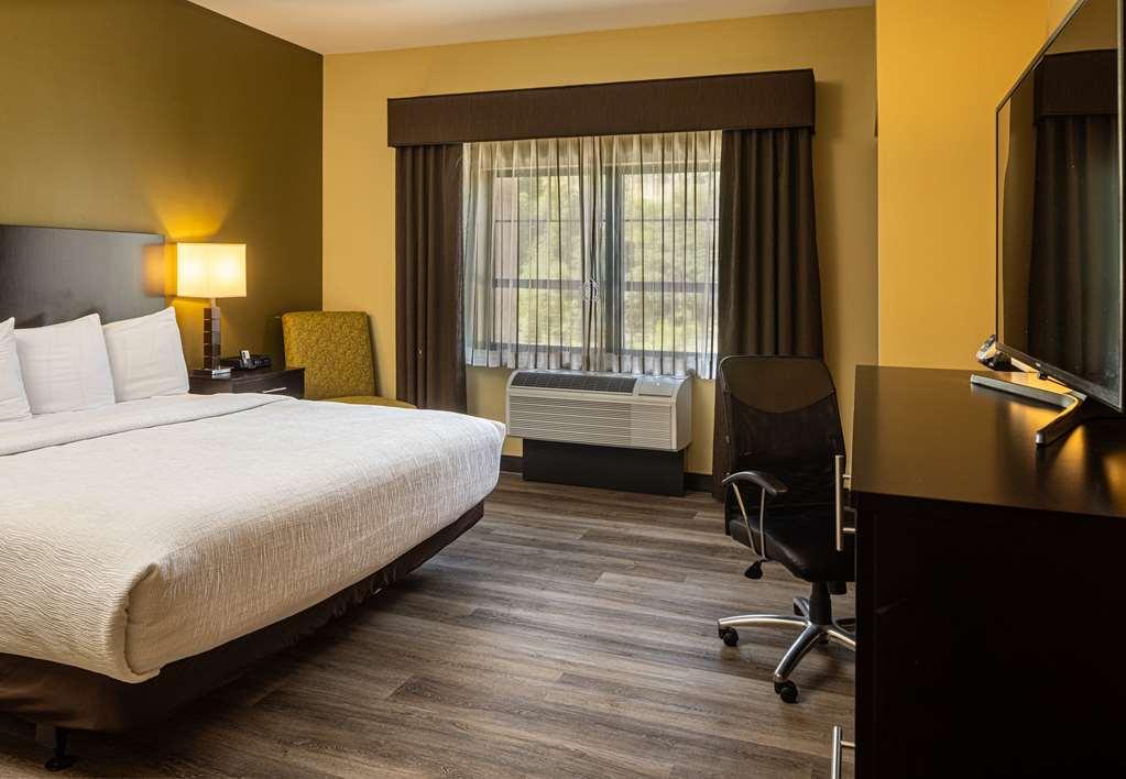 Best Western Plus Franciscan Square Inn & Suites Steubenville Quarto foto