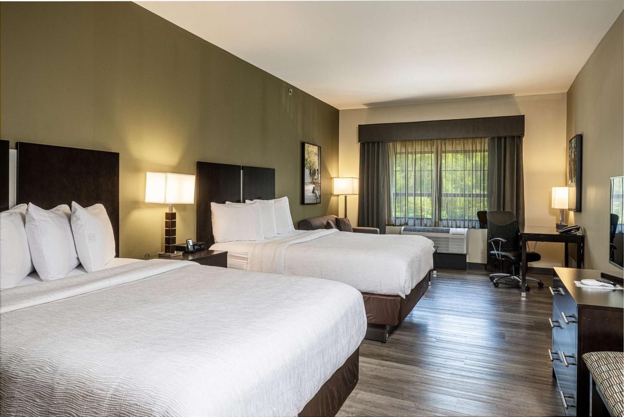 Best Western Plus Franciscan Square Inn & Suites Steubenville Exterior foto